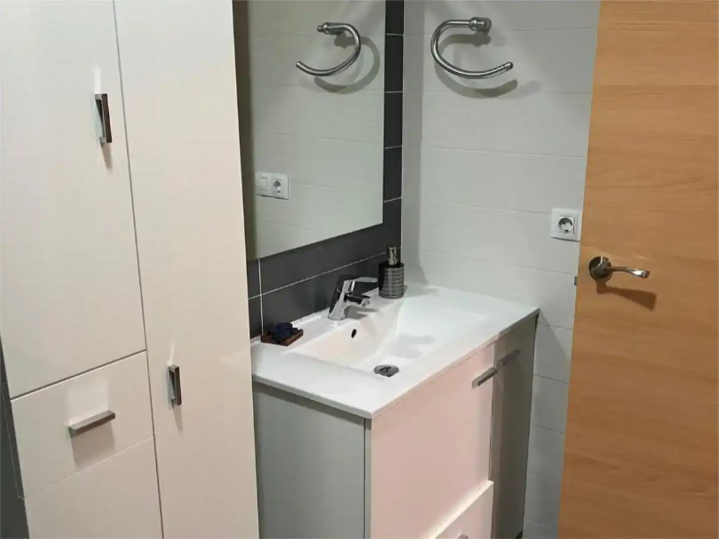 Bany de Casa o xalet de lloguer en La Pobla de Vallbona amb Aire condicionat i Piscina