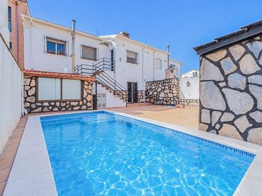 Casa a schiera con balcone in vendita a El Álamo