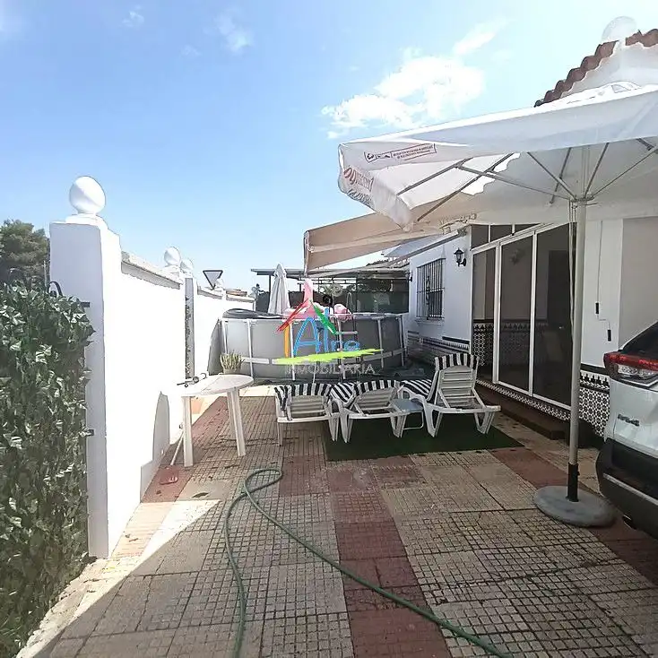 Terrassa de Casa o xalet en venda en Almonte amb Jardí privat, Terrassa i Traster