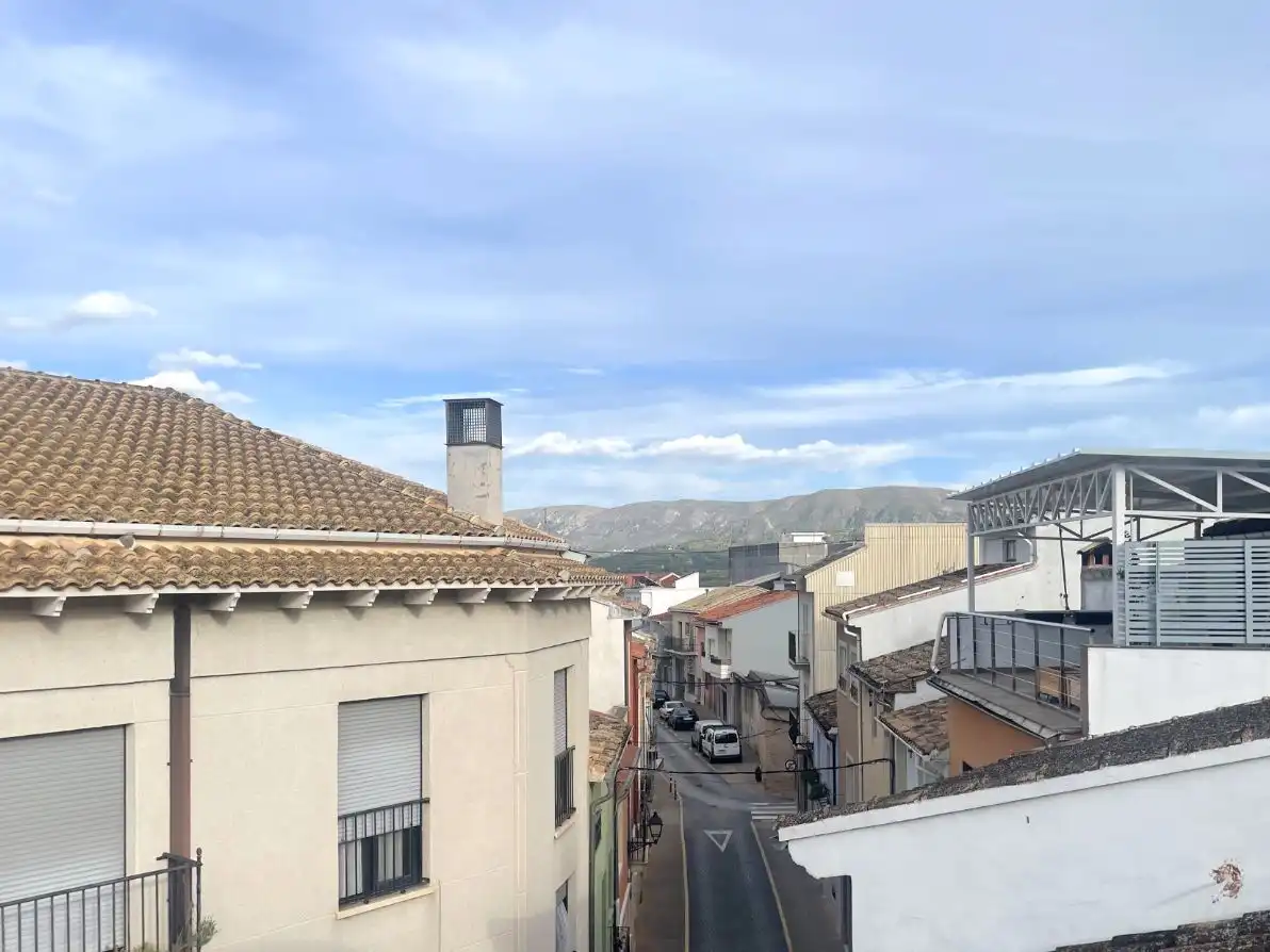 Vista exterior de Casa adosada en venda en Muro de Alcoy amb Aire condicionat, Terrassa i Balcó