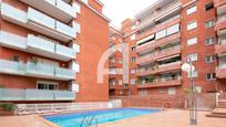 Swimming pool of Flat for sale in  Barcelona Capital  with Air Conditioner, Terrace and Swimming Pool