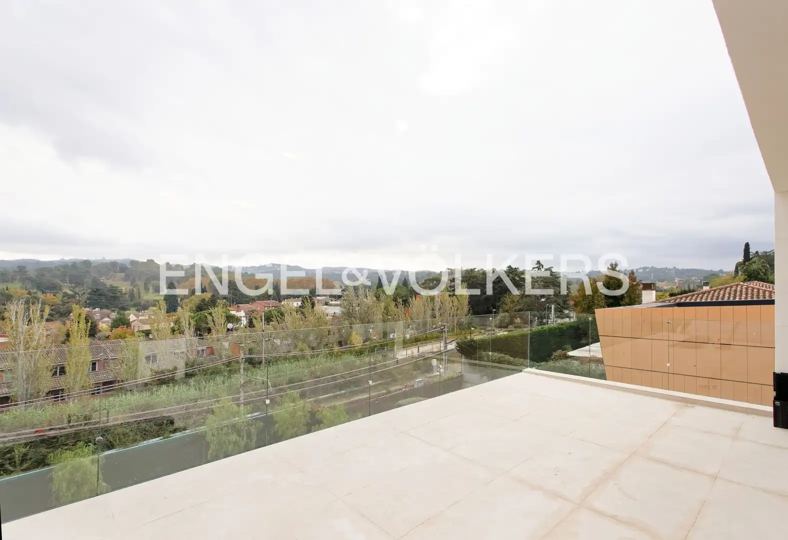 Terrassa de Casa o xalet en venda en Sant Cugat del Vallès amb Aire condicionat, Calefacció i Jardí privat
