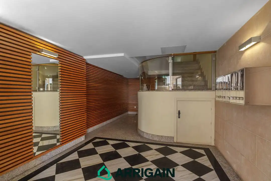 Piso en venta en Donostia - San Sebastián  con Calefacción, Terraza y Alarma