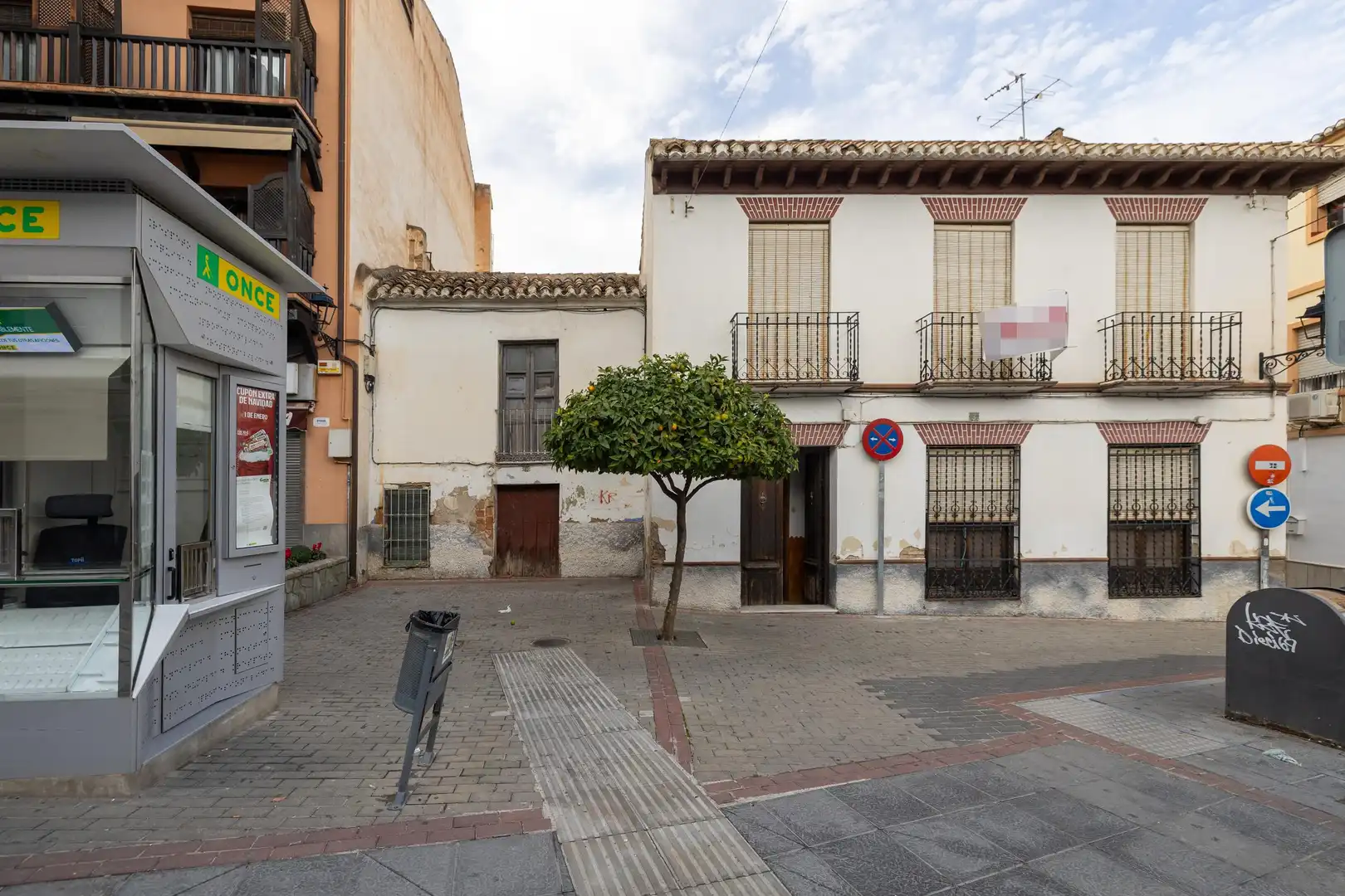 Vista exterior de Casa o xalet en venda en La Zubia amb Balcó