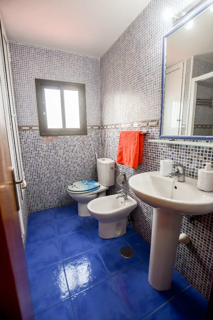 Badezimmer von Wohnung zum Verkauf in Gáldar mit Möbliert