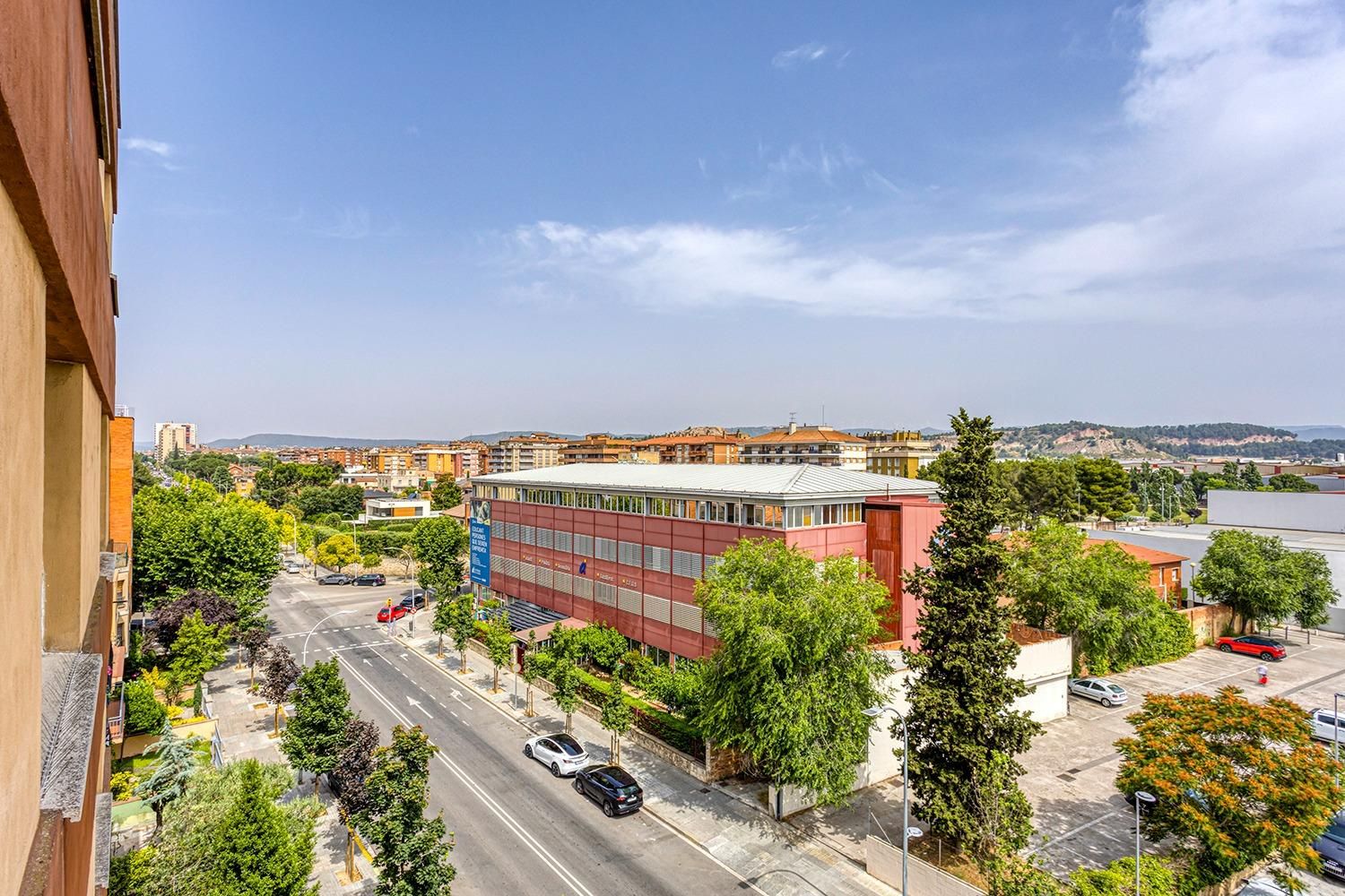 Vista exterior de Pis en venda en Igualada amb Calefacció, Terrassa i Balcó
