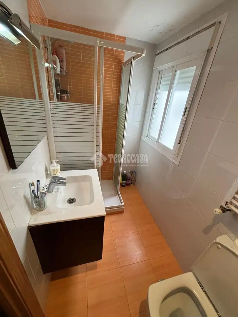 Baño de Piso en venta en Móstoles con Calefacción