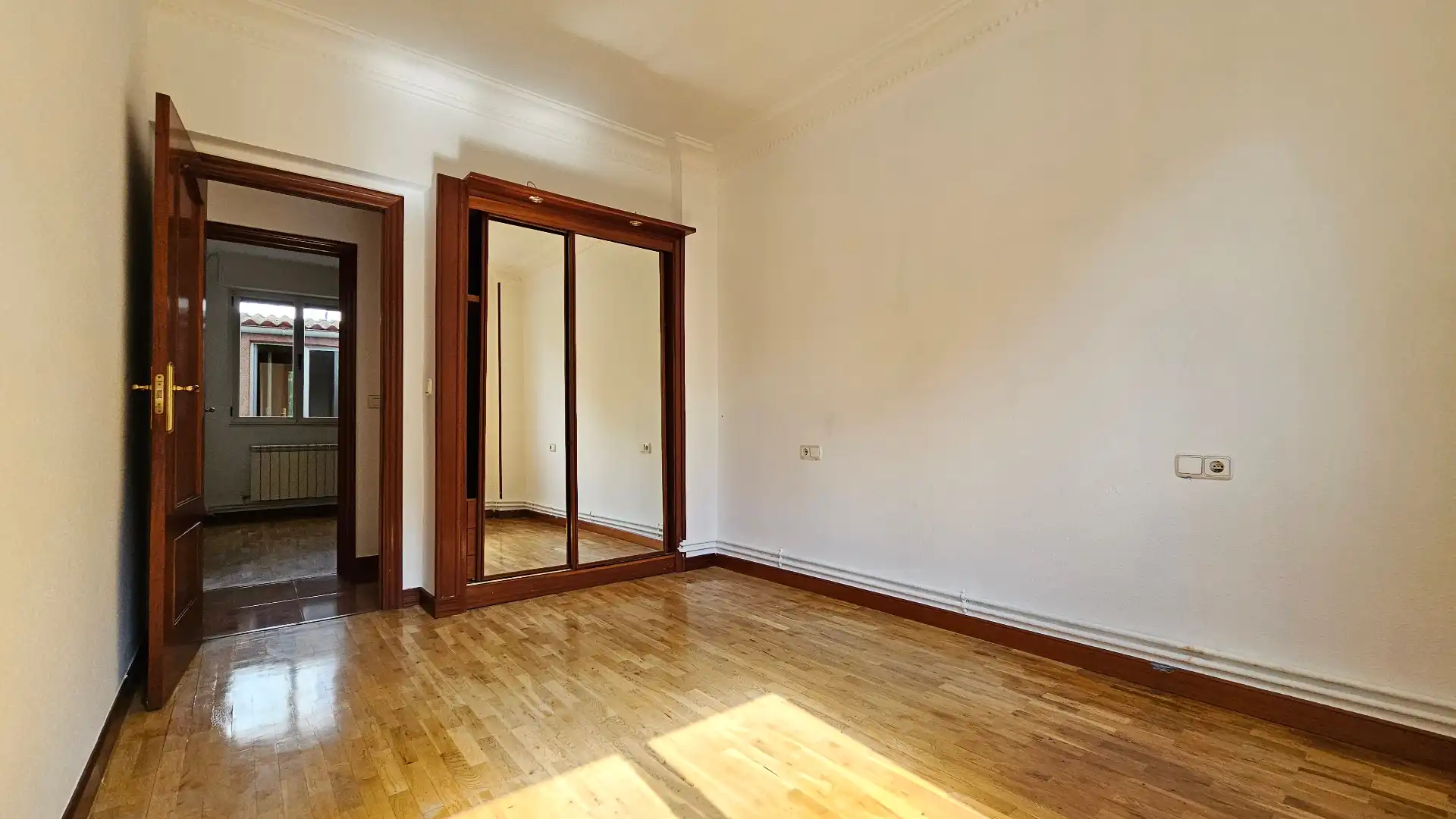 Habitación de Piso en venta en Vitoria - Gasteiz con Calefacción, Parquet y Trastero