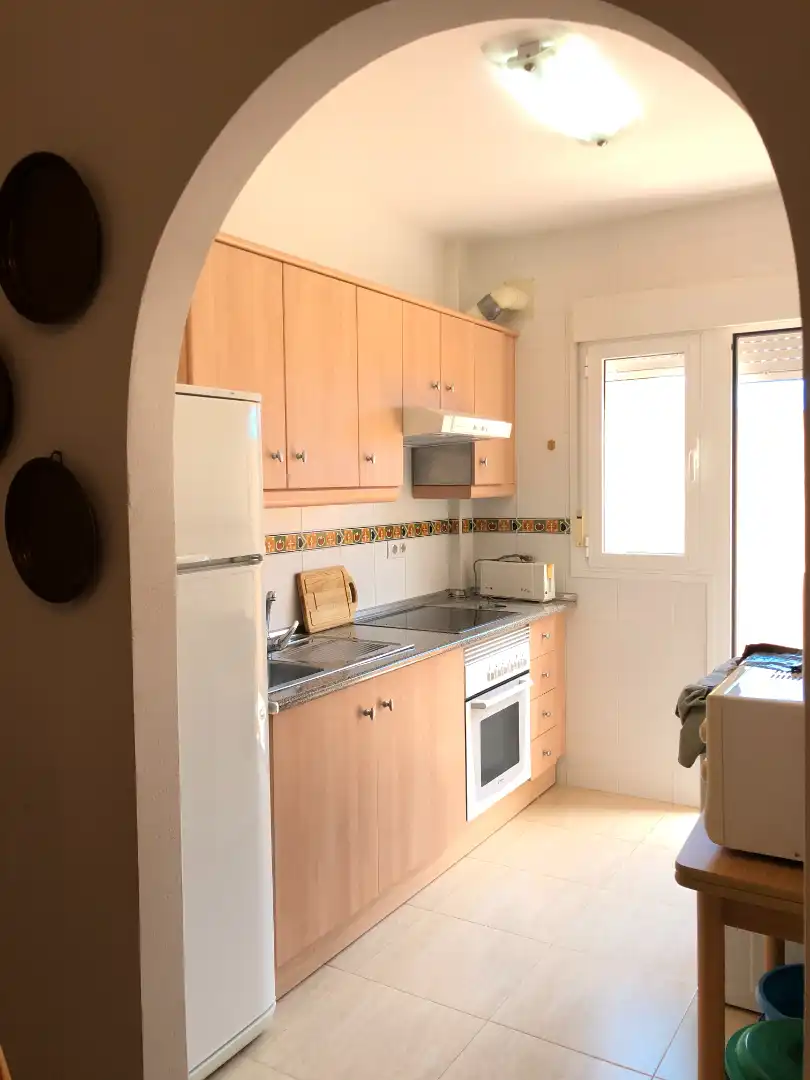 Cocina de Apartamento de alquiler en Cuevas del Almanzora con Aire acondicionado, Terraza y Piscina