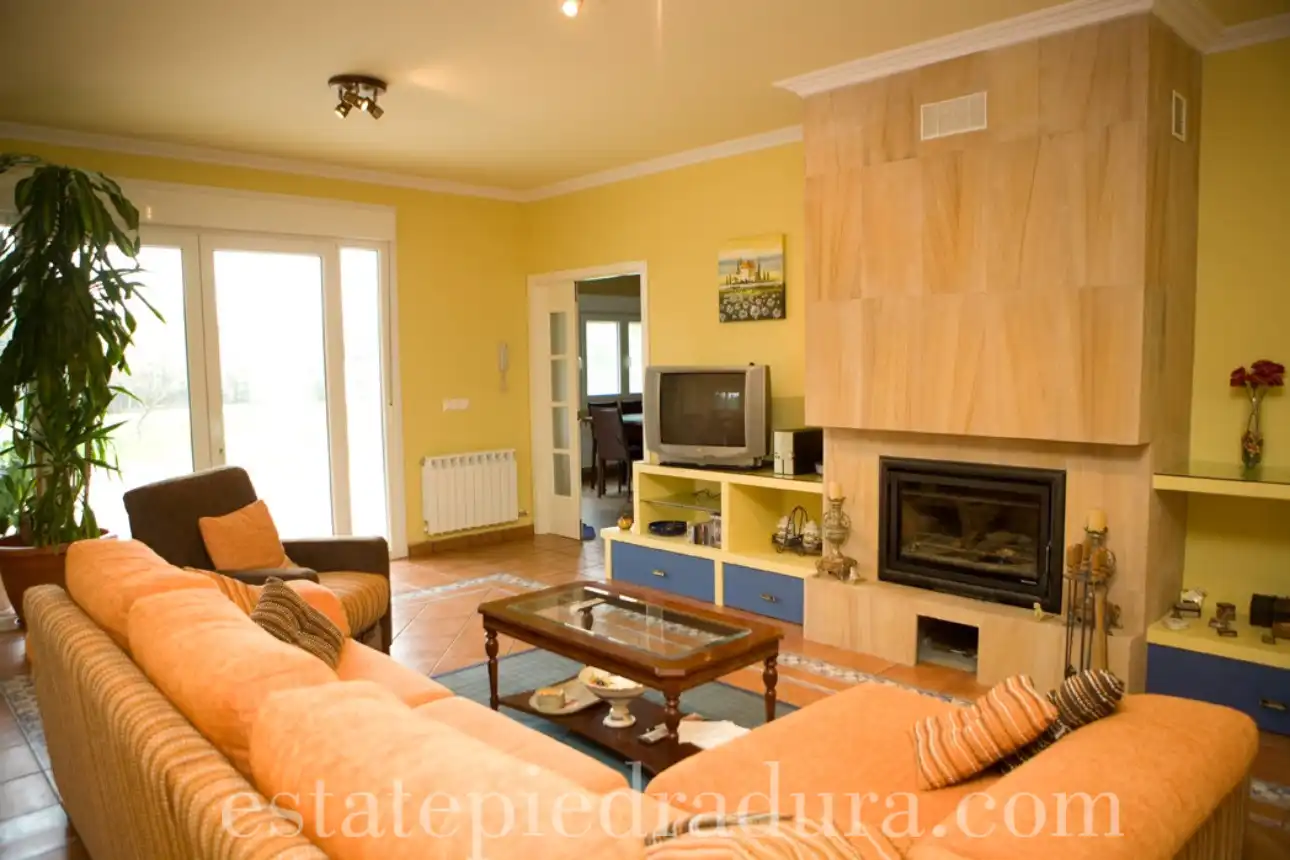 Sala de estar de Casa o chalet en venta en Pontevedra Capital  con Calefacción, Jardín privado y Terraza