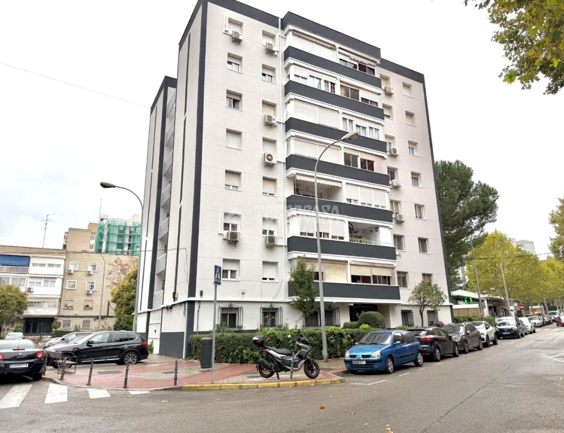 Exterior view of Flat for sale in Fuenlabrada  with Air Conditioner, Heating and Terrace