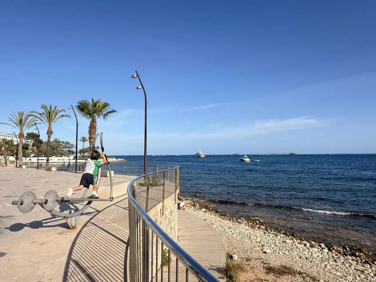 Vista exterior de Pis de lloguer en Eivissa amb Aire condicionat, Terrassa i Moblat