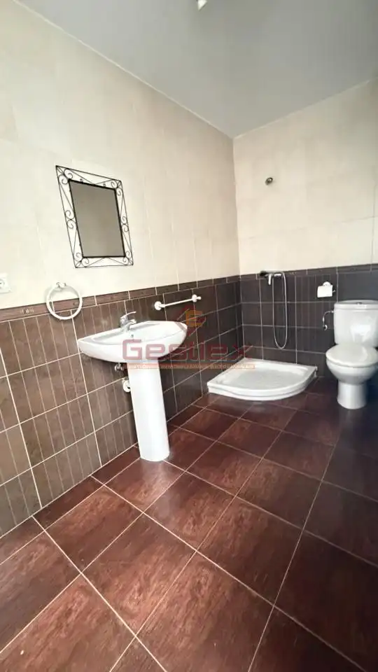 Baño de Oficina de alquiler en Almendralejo