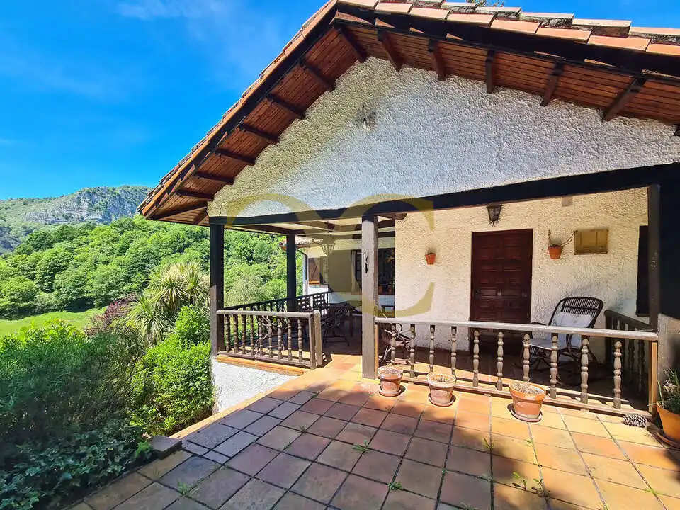 Terraza de Casa o chalet en venta en Caso con Calefacción, Jardín privado y Terraza