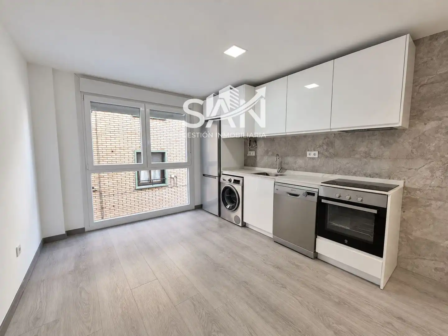 Duplex with lift for sale in Torrero-La Paz