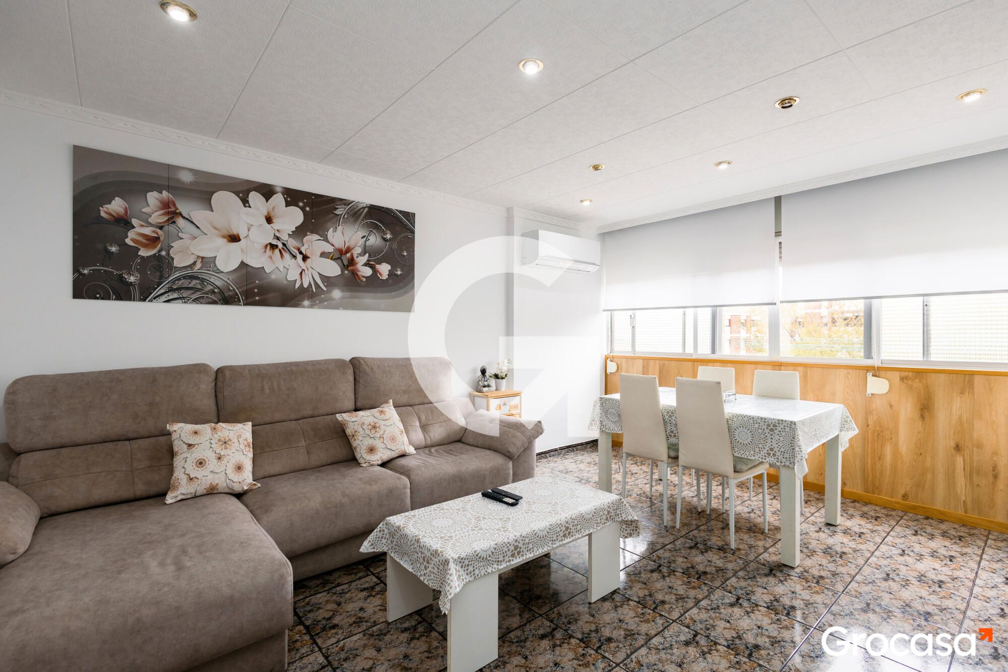 Sala d'estar de Pis en venda en Sant Boi de Llobregat amb Aire condicionat, Calefacció i Forn