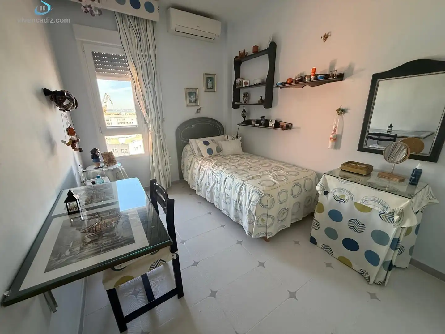 Habitación de Piso en venta en Cádiz