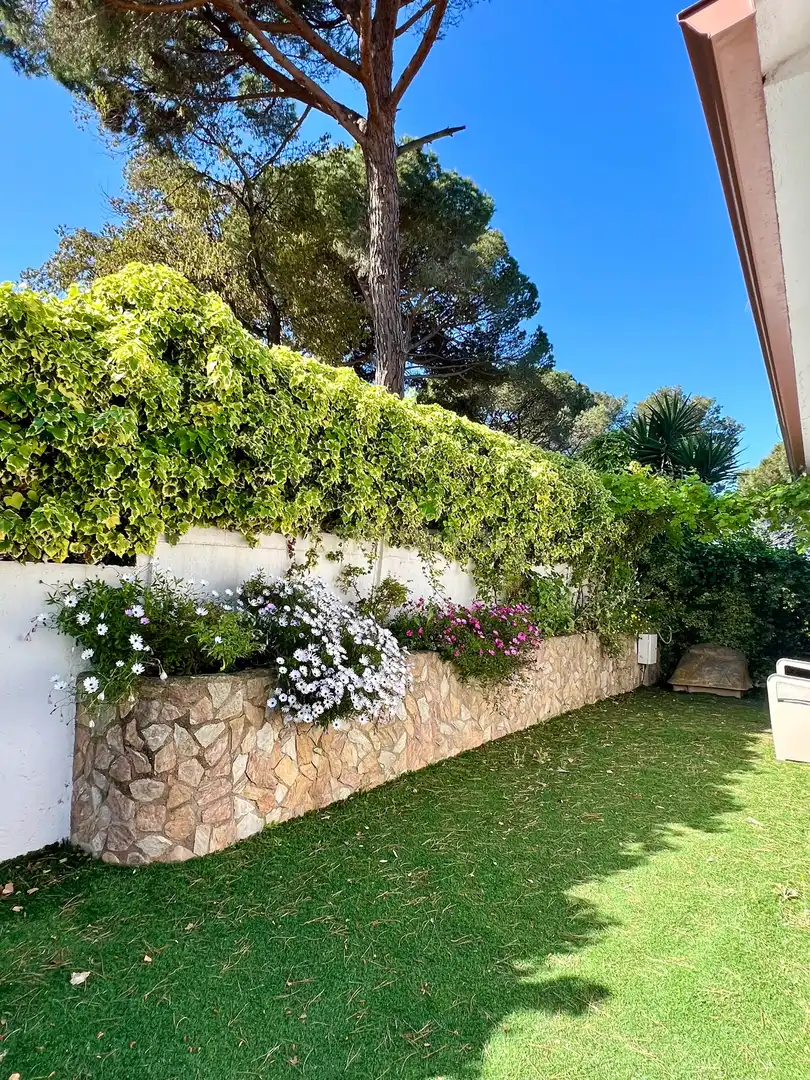 Jardí de Casa o xalet en venda en Tordera amb Jardí privat, Piscina i Alarma