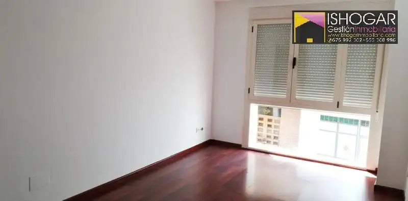 Dormitori de Pis en venda en Valdepeñas amb Calefacció