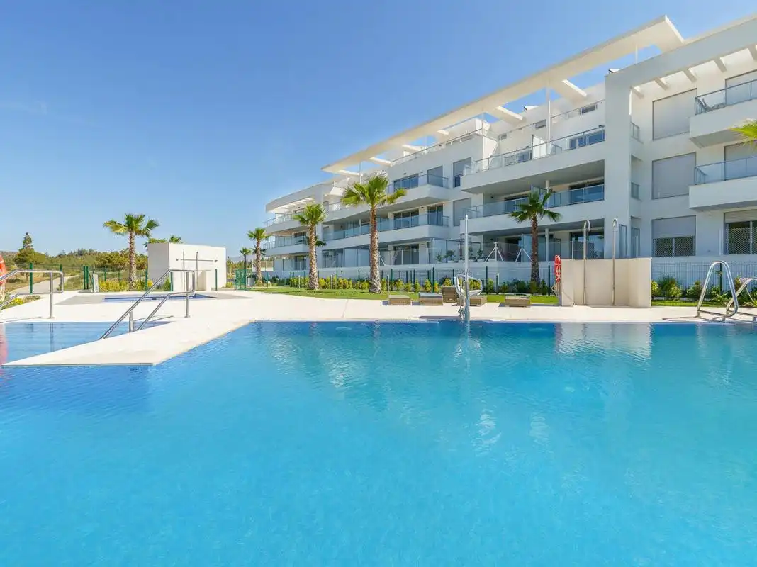 Apartament amb terrassa en venda a El Faro de Calaburra - Chaparral, imagen 2