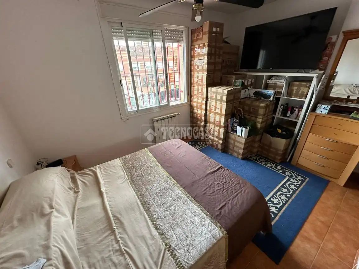 Schlafzimmer von Wohnung zum Verkauf in Meco mit Heizung