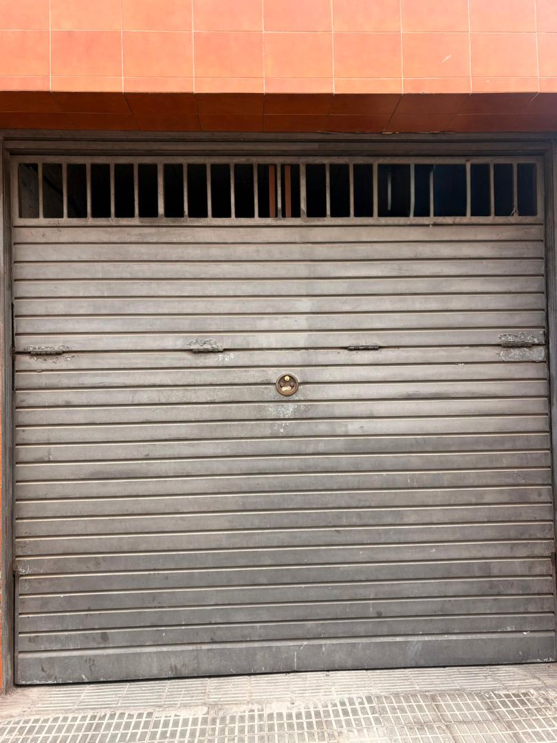 Garaje de alquiler en Carrer de la Verge de Montserrat