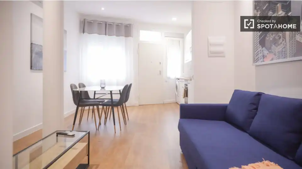 Bedroom of Study for share in Madrid  with Air Conditioner, Terrace and Furnished