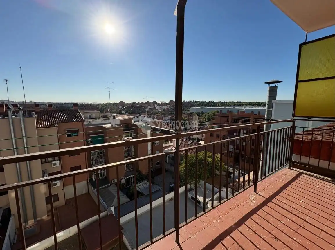 Terrassa de Pis en venda en Madrid amb Parquet i Balcó