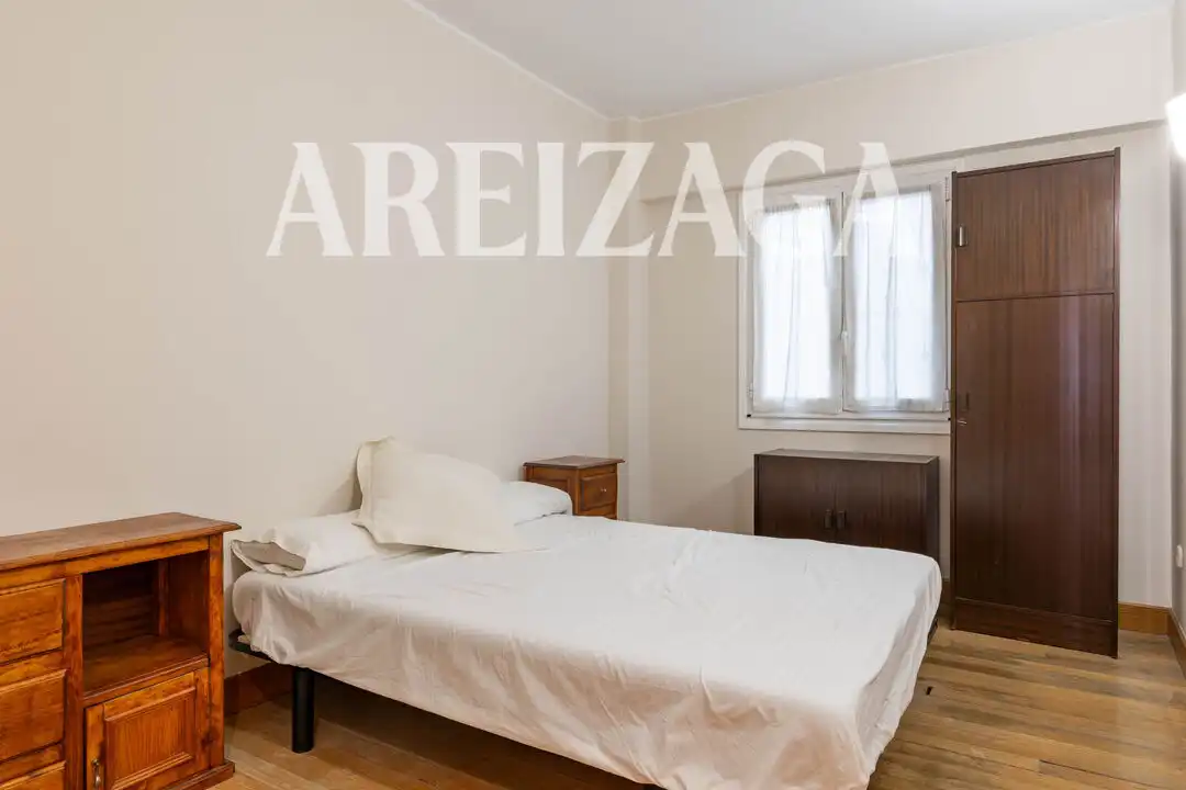 Schlafzimmer von Wohnung zum Verkauf in Donostia - San Sebastián  mit Heizung und Balkon