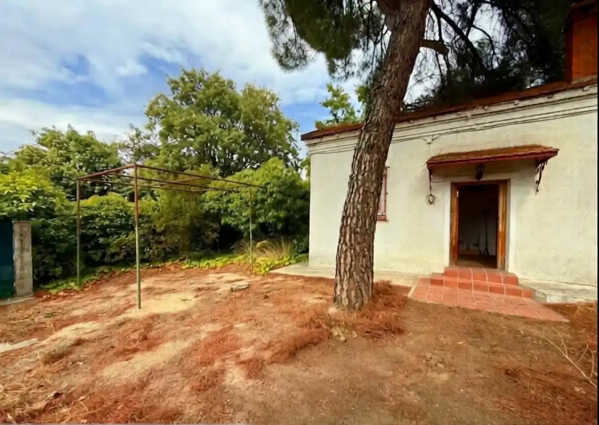 Chalet con jardín en venta en Calle Cañada de la Carrera