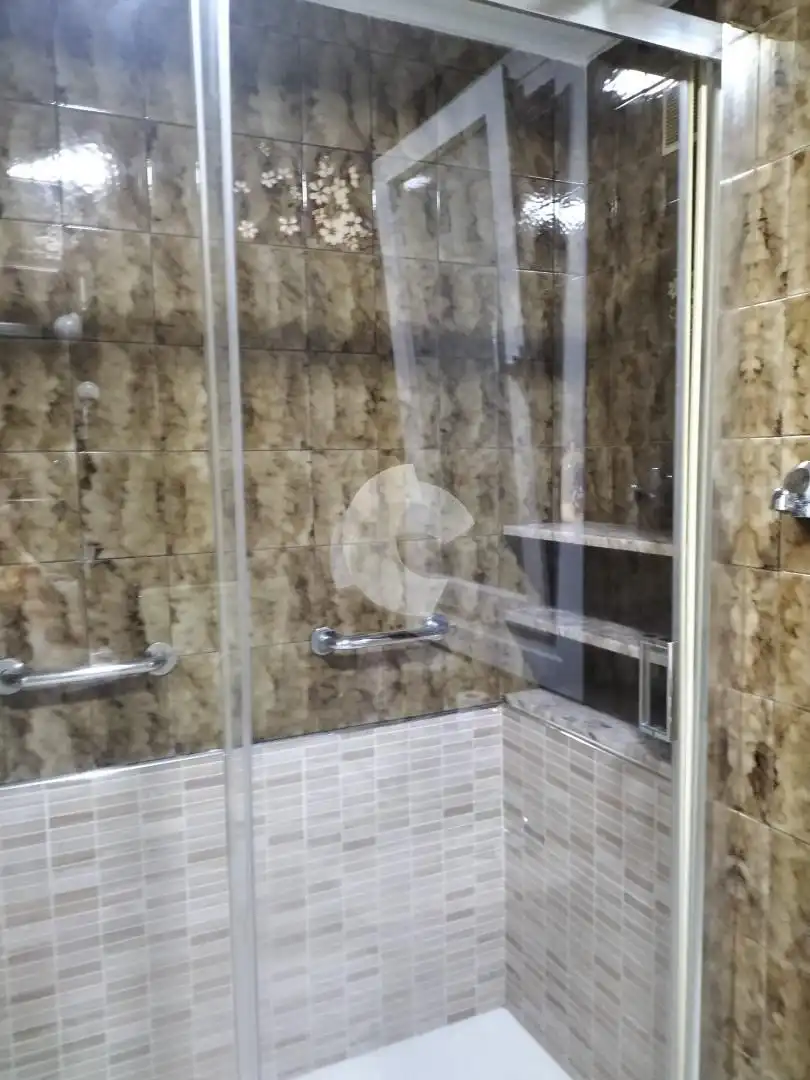 Bathroom of Flat for rent in Vigo   with Furnished