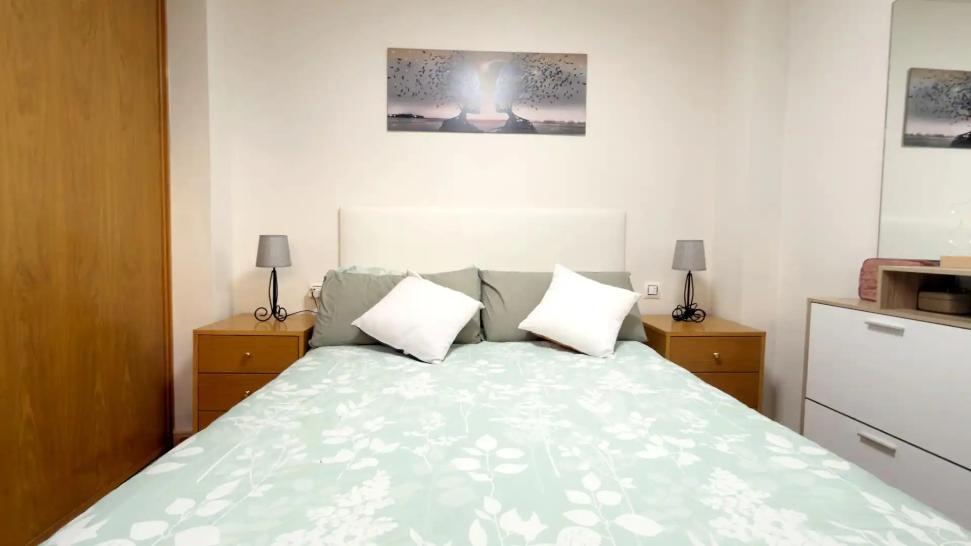 Schlafzimmer von Dachboden zum Verkauf in Massamagrell mit Terrasse und Abstellraum