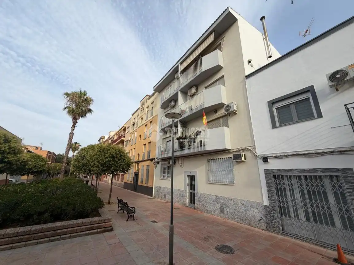 Vista exterior de Piso en venta en Badajoz con Aire acondicionado y Balcón