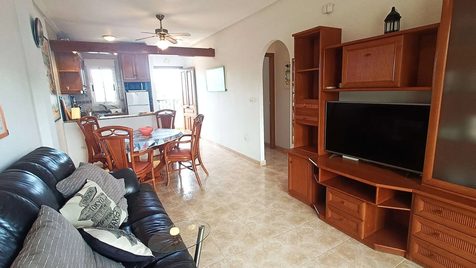 Sala d'estar de Apartament en venda en Orihuela amb Jardí privat, Moblat i Balcó