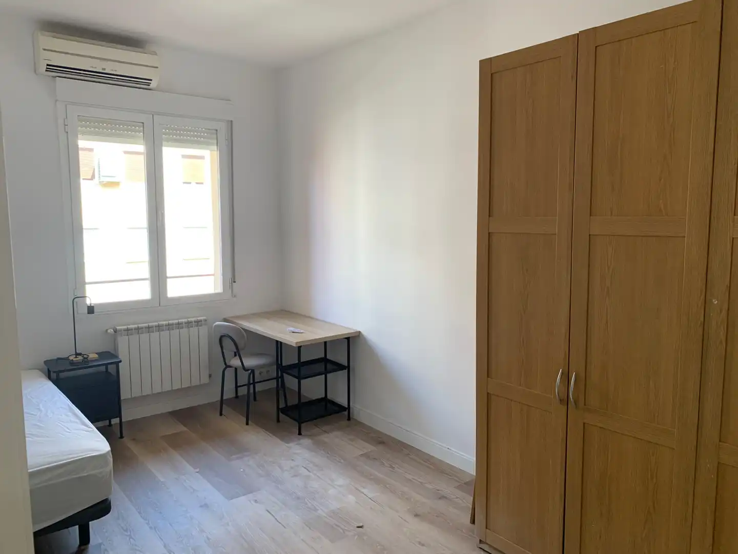 Bedroom of Flat for rent in Madrid  with Air Conditioner, Heating and Terrace