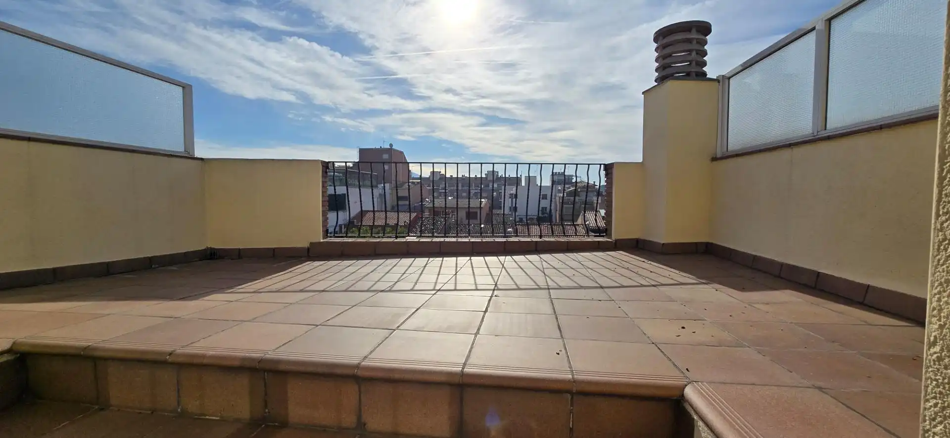 Terraza de Casa adosada en venta en Santa Perpètua de Mogoda con Aire acondicionado, Calefacción y Terraza
