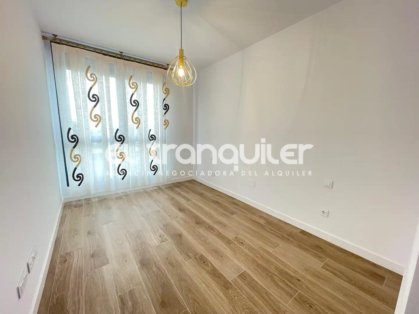 Piso de alquiler en Calle Avenida de la Seda, El Olivar