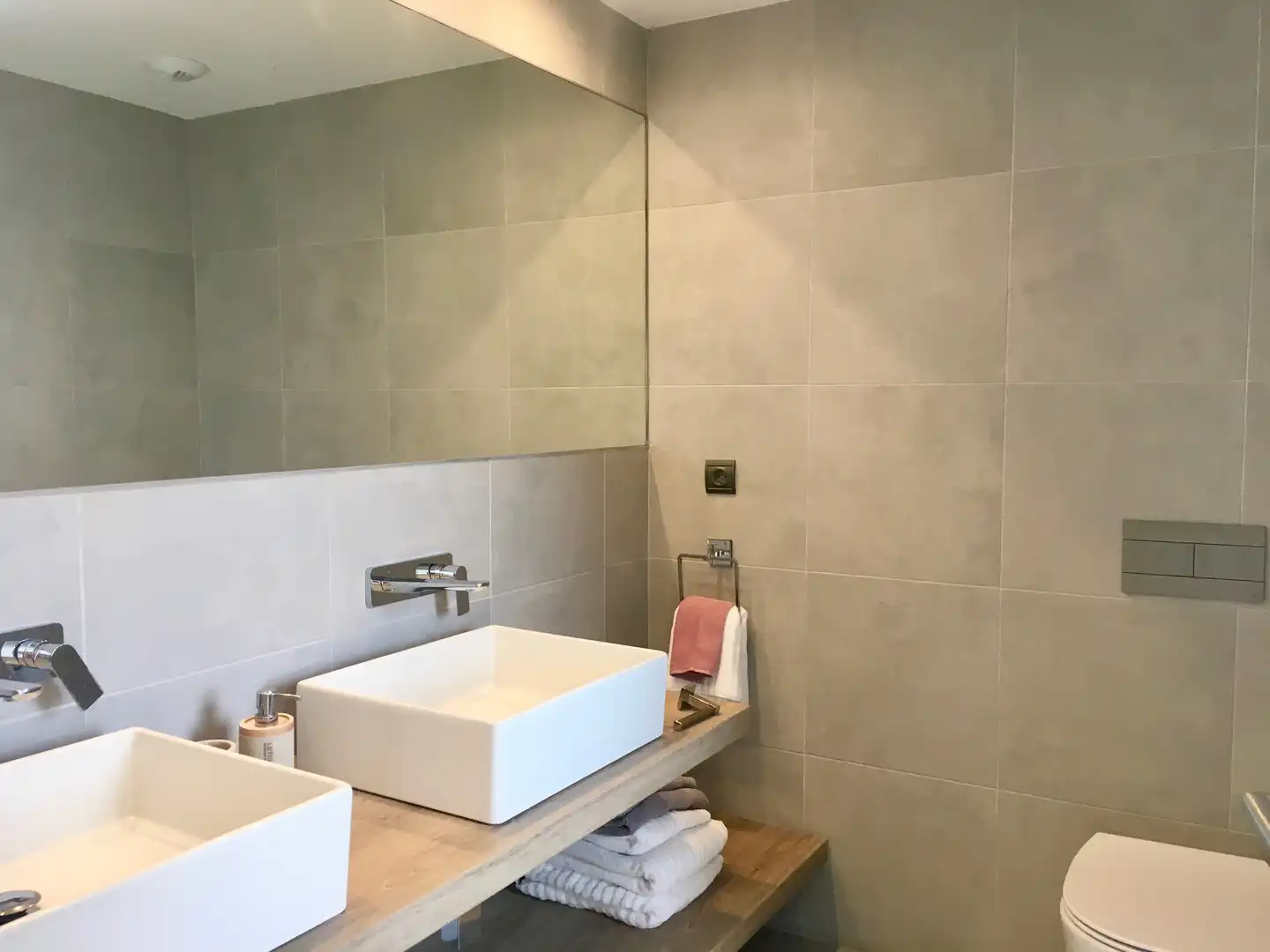 Bathroom of Houses for rent in Estepona  with Air Conditioner, Private garden and Swimming Pool