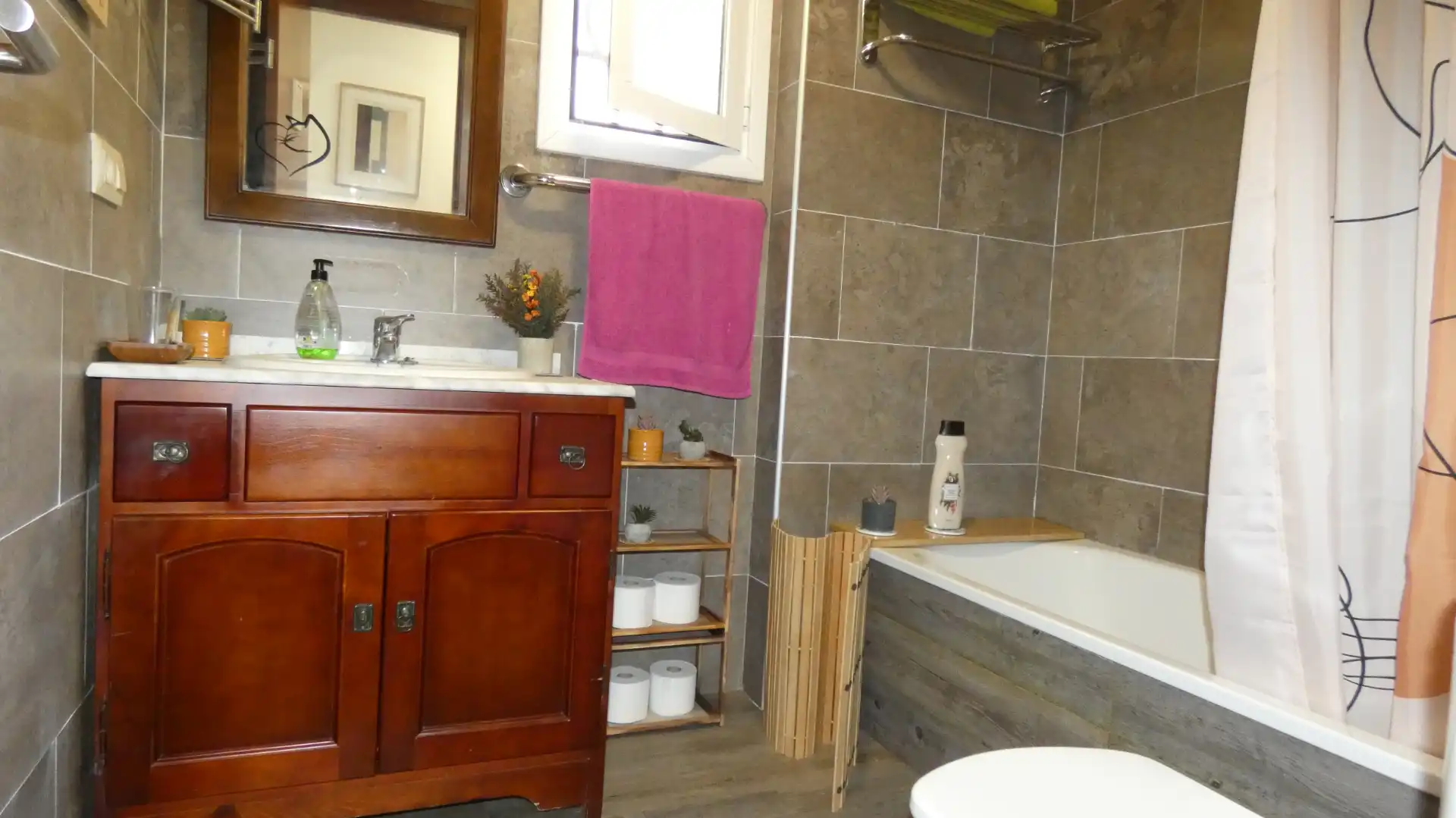 Badezimmer von Wohnungen zum Verkauf in Vera mit Klimaanlage, Heizung und Privatgarten