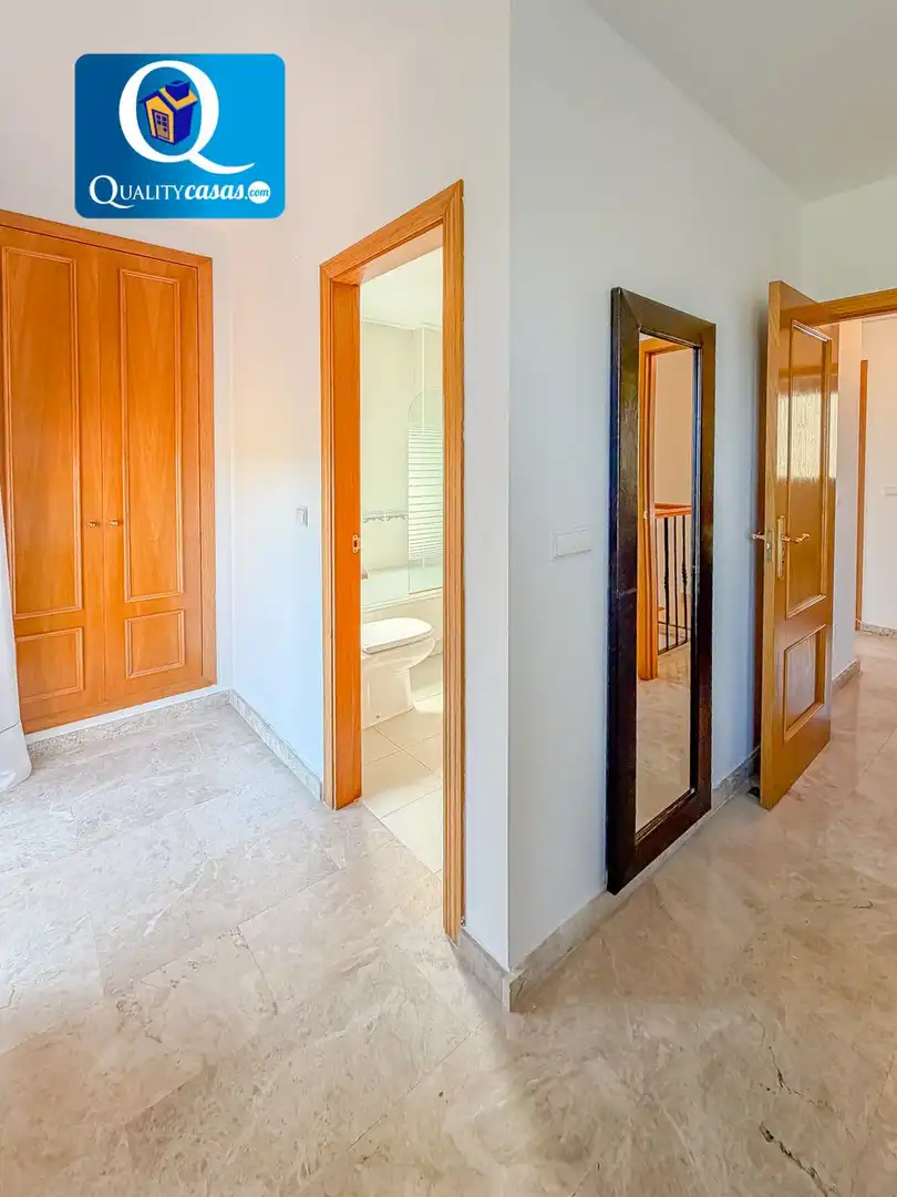 Baño de Dúplex en venta en Mutxamel con Aire acondicionado, Terraza y Piscina comunitaria