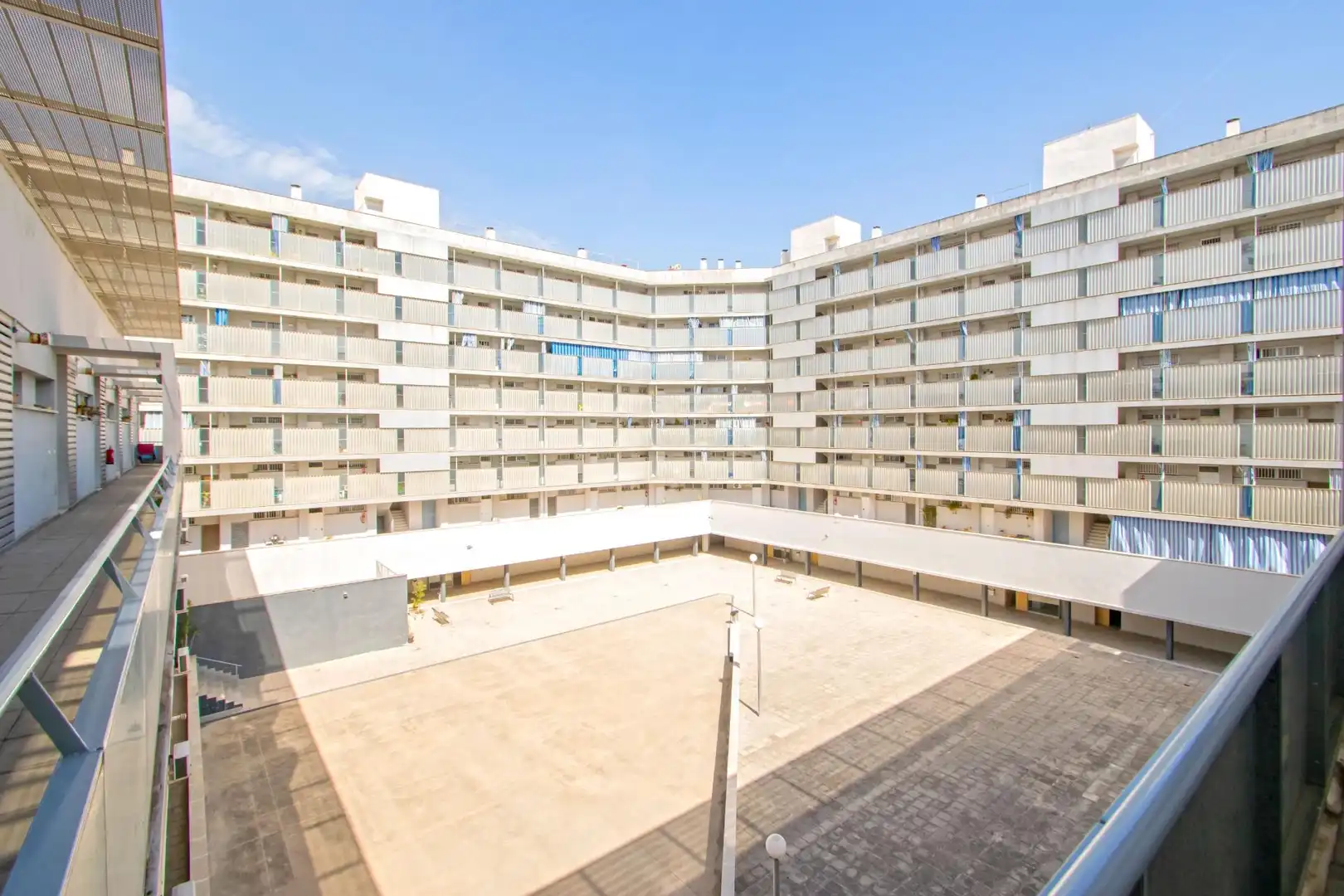 Vista exterior de Dúplex en venta en Este - Alcosa- Torreblanca