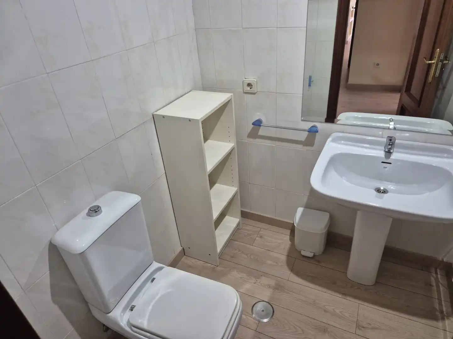 Baño de Piso de alquiler en Talavera de la Reina con Aire acondicionado, Calefacción y Parquet