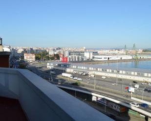 Vista exterior de Àtic en venda en A Coruña Capital  amb Terrassa i Balcó