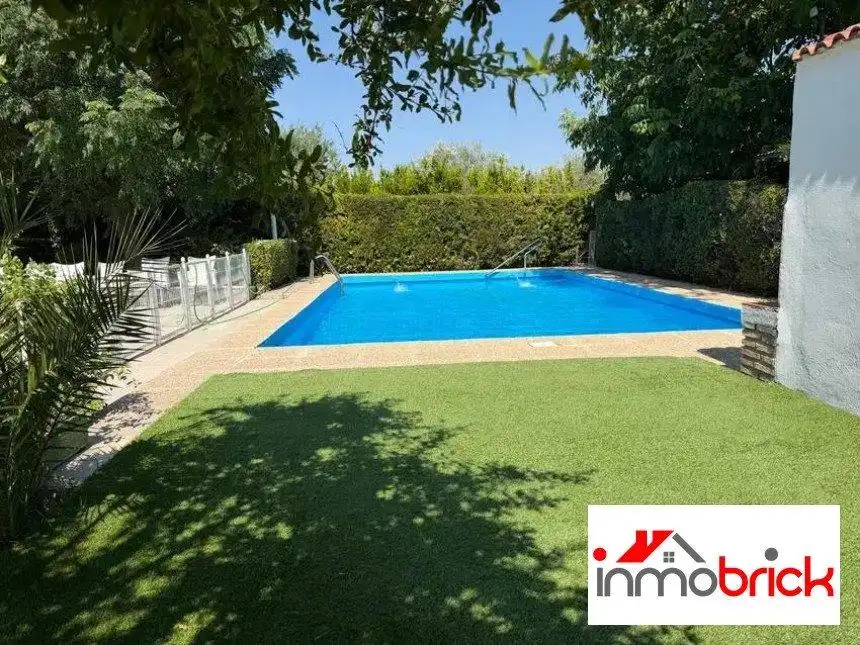 Chalet con piscina en venta en Poleares