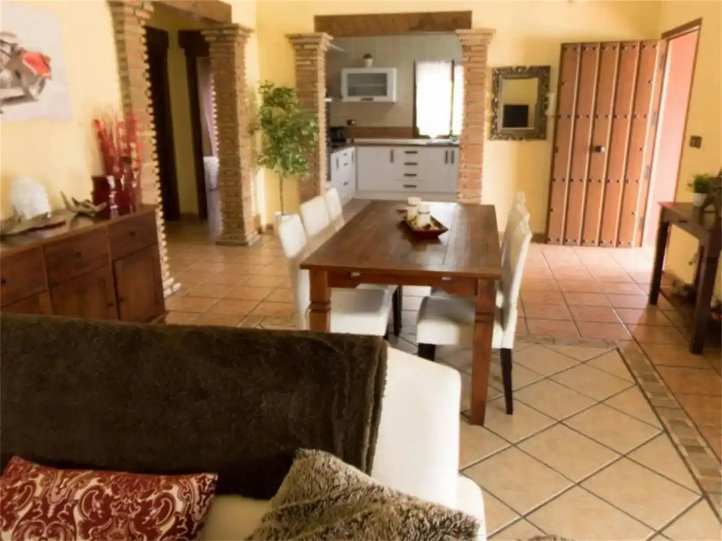 Esszimmer von Country house zur Miete in Benamocarra mit Klimaanlage und Schwimmbad