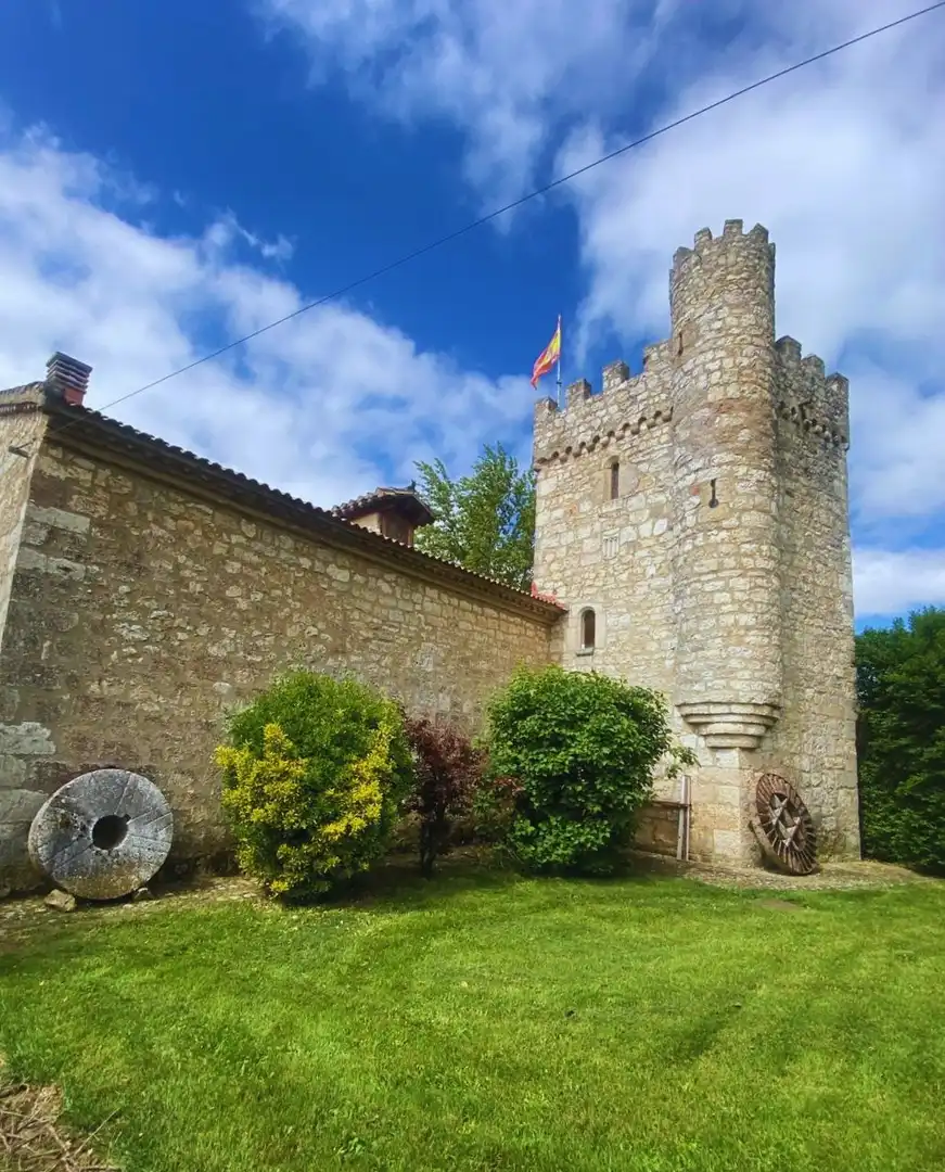 Vista exterior de Casa o chalet en venta en Merindad de Río Ubierna con Jardín privado