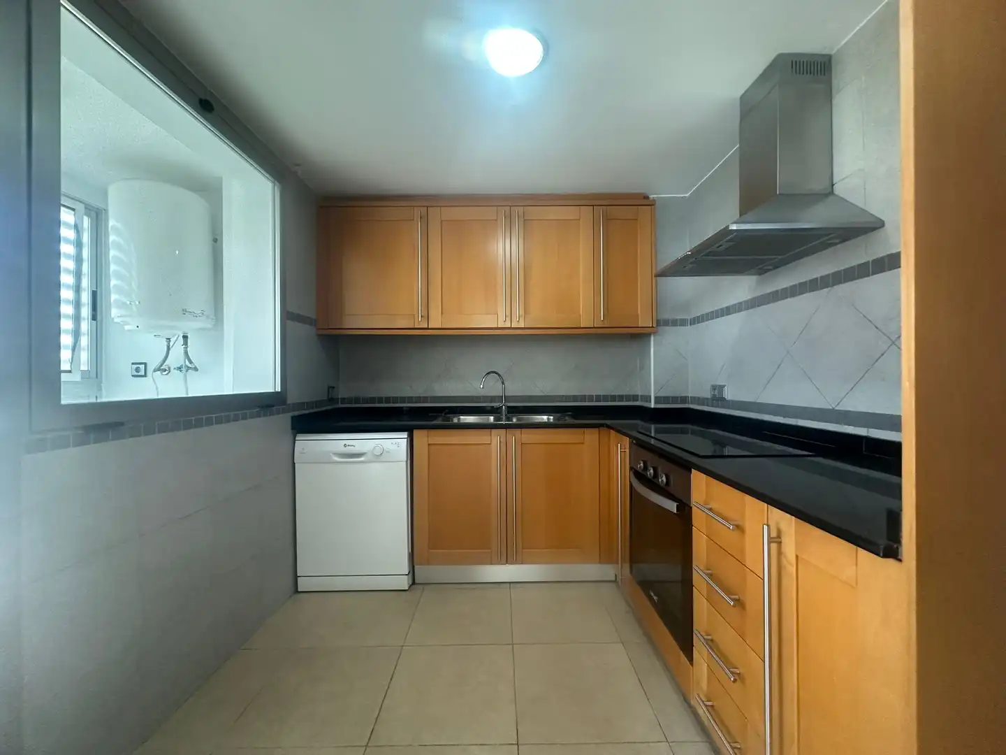 Cocina de Piso de alquiler en Altea con Aire acondicionado, Calefacción y Jardín privado