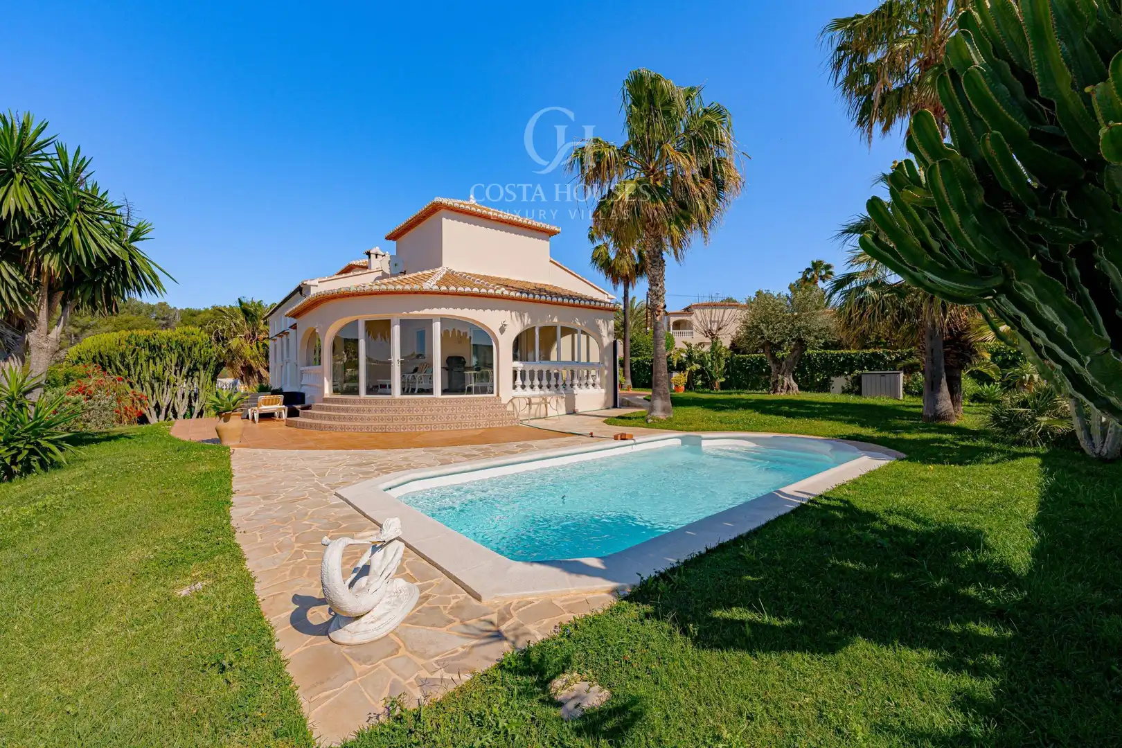 Vista exterior de Casa o xalet en venda en Jávea / Xàbia amb Aire condicionat, Calefacció i Jardí privat
