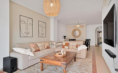 Sala d'estar de Apartament en venda en Marbella amb Terrassa