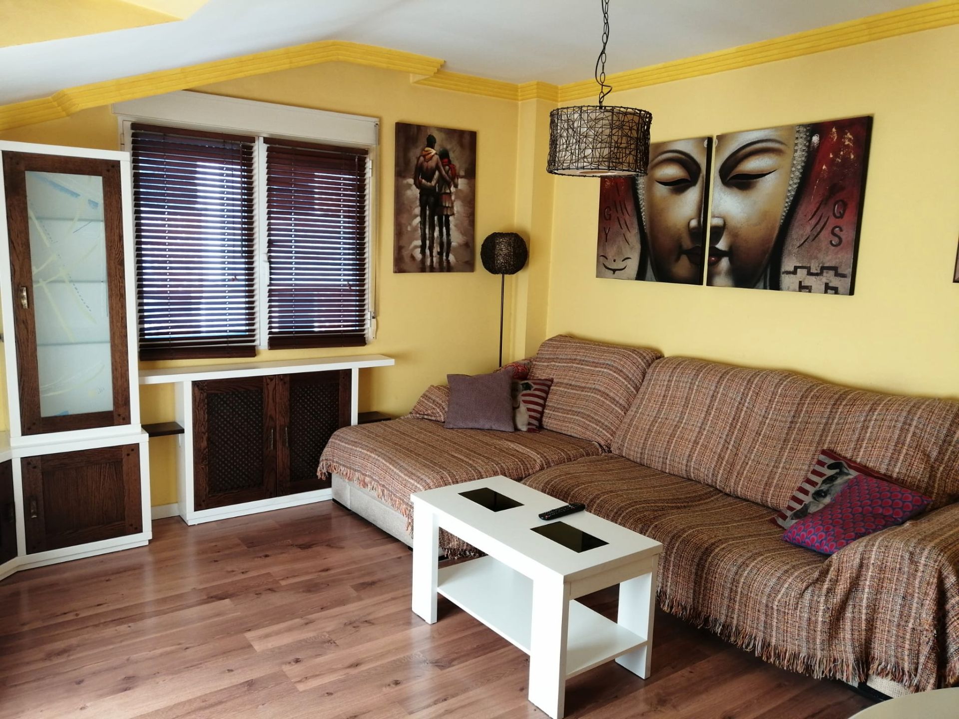 Sala d'estar de Apartament de lloguer en  Albacete Capital amb Aire condicionat, Calefacció i Parquet